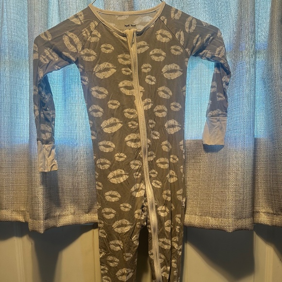 Little sleepies kisses - Picture 1 of 1